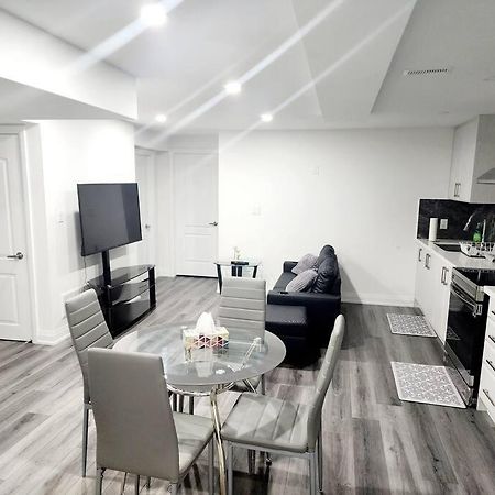 A Place To Call Home - 2 Bedroom Basement Brampton Esterno foto